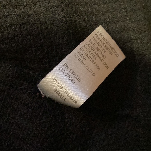 Women’s Paper Crane Black Shrug Sweater Lightweight size Small - Picture 7 of 7